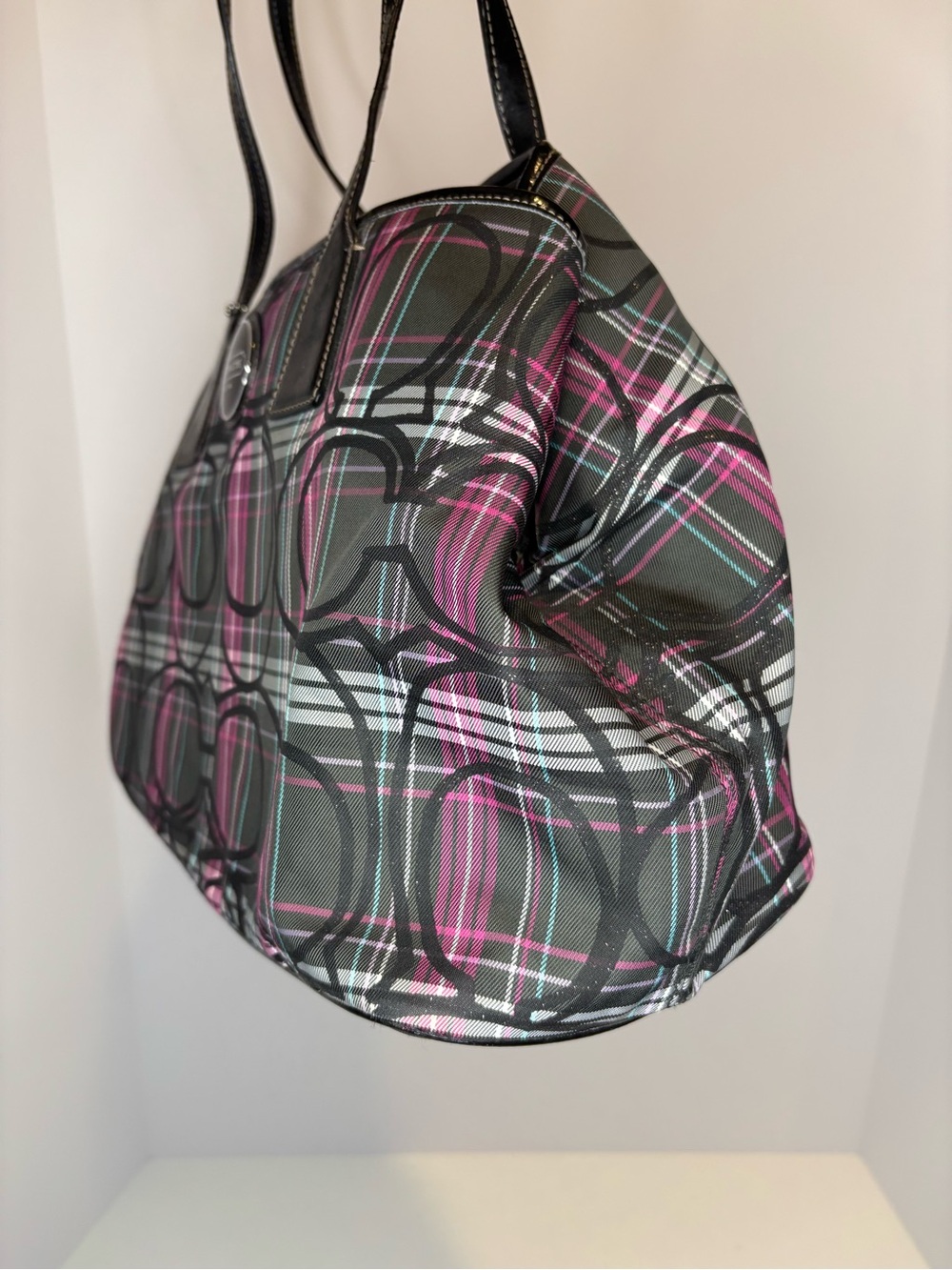 Coach Poppy Berry Plaid Signature C Canvas Kiss Lock Satchel. - Picture 6 of 11